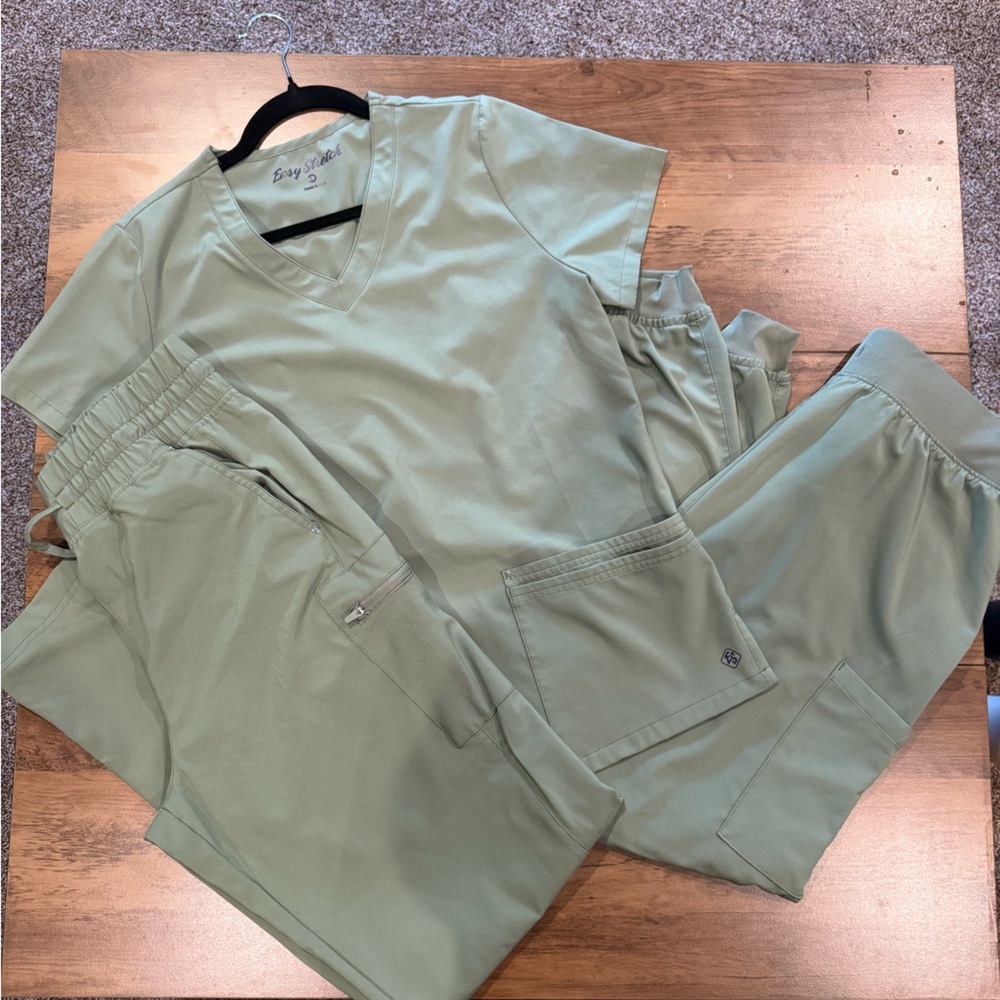 Easy Stretch 3 piece Scrub Set